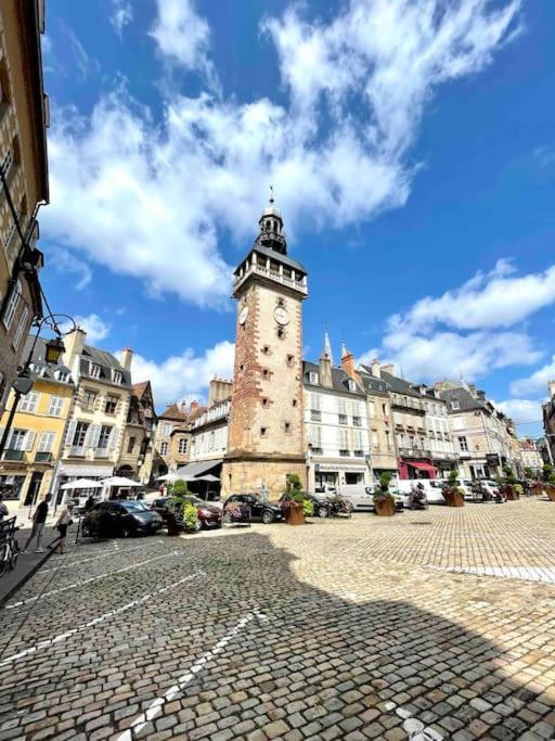 La Maison Des Cours - Wifi - Centre Ville Moulins  Zewnętrze zdjęcie