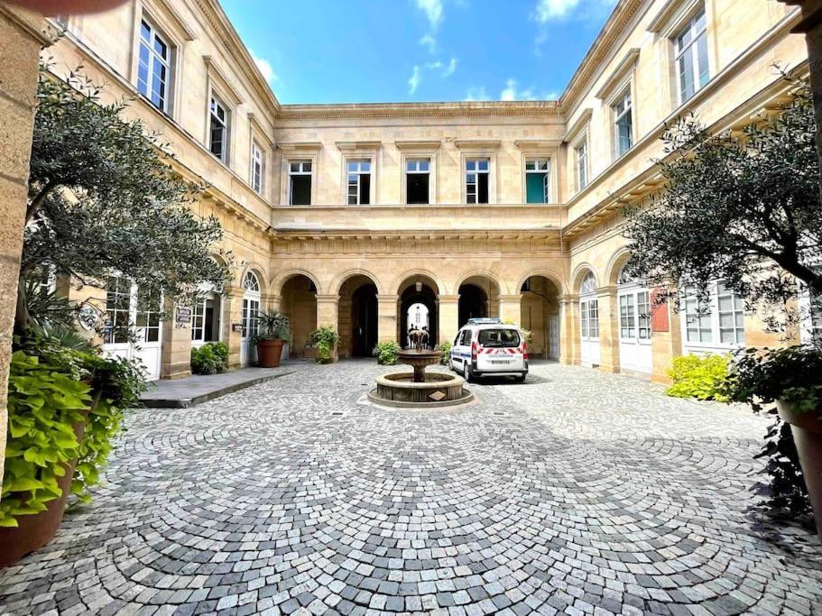 La Maison Des Cours - Wifi - Centre Ville Moulins  Zewnętrze zdjęcie